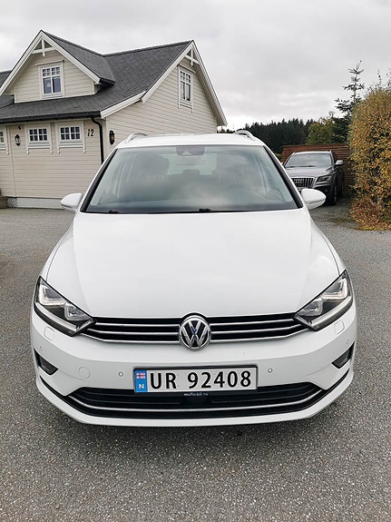Volkswagen Golf Sportsvan 4 of 5