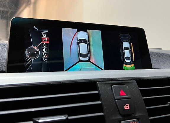 BMW 330e 16 of 18
