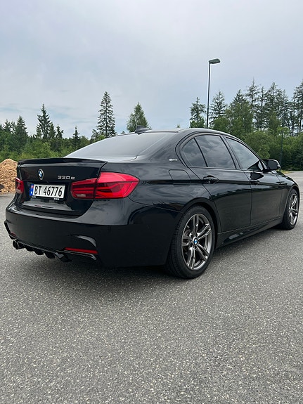 BMW 330e 4 of 18
