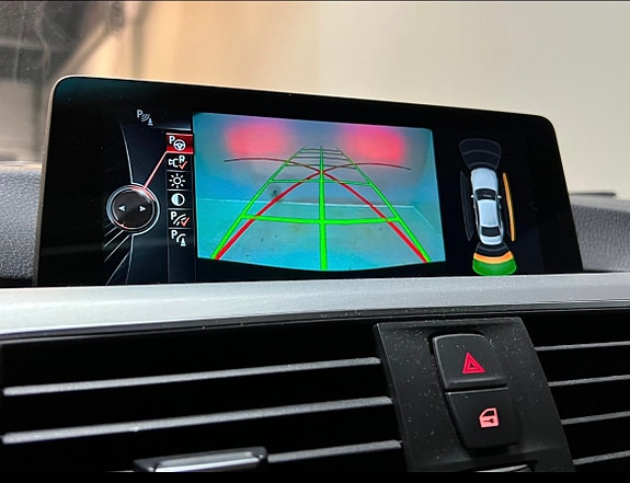 BMW 330e 15 of 18