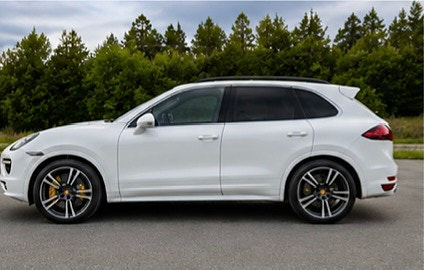 Porsche Cayenne 3 of 13