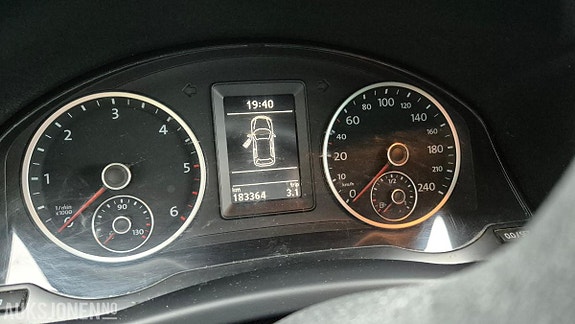 Volkswagen Tiguan 9 of 30