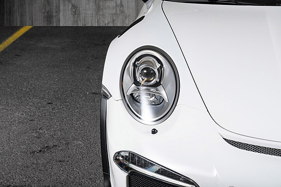 Porsche 911 6 of 30