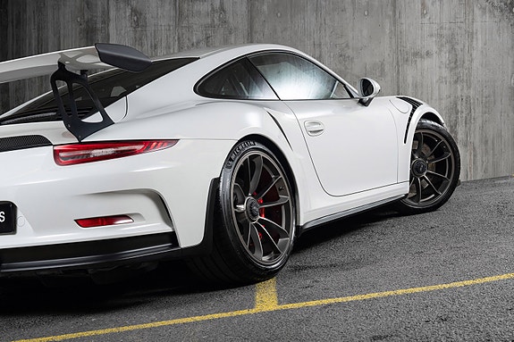 Porsche 911 13 of 30