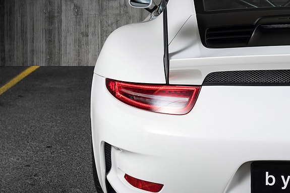 Porsche 911 9 of 30