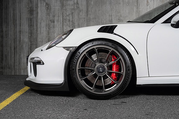Porsche 911 14 of 30