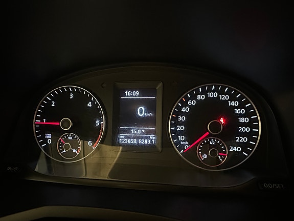 Volkswagen Caddy Maxi 19 of 23