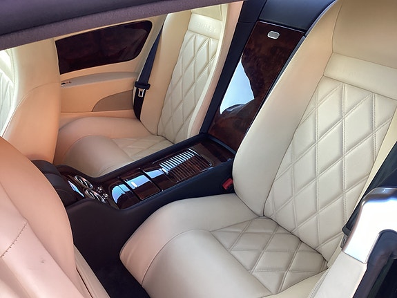 Bentley Continental GT 12 of 13
