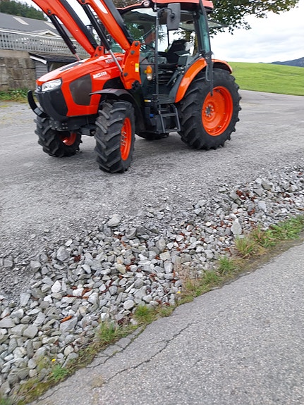 Kubota M5-111 12 of 16