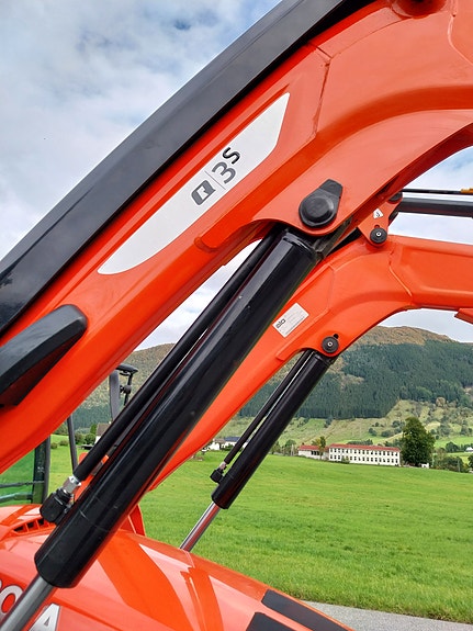 Kubota M5-111 4 of 16
