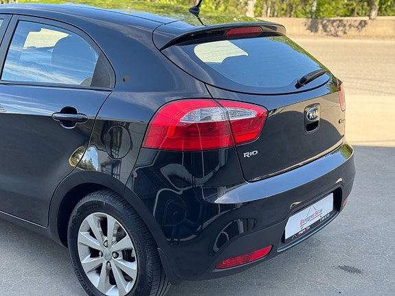 Kia Rio 18 of 30