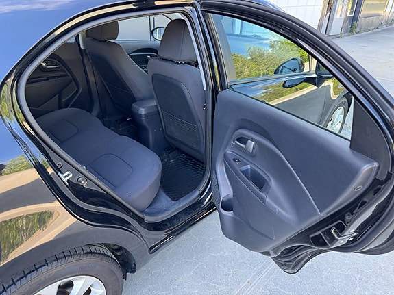 Kia Rio 26 of 30