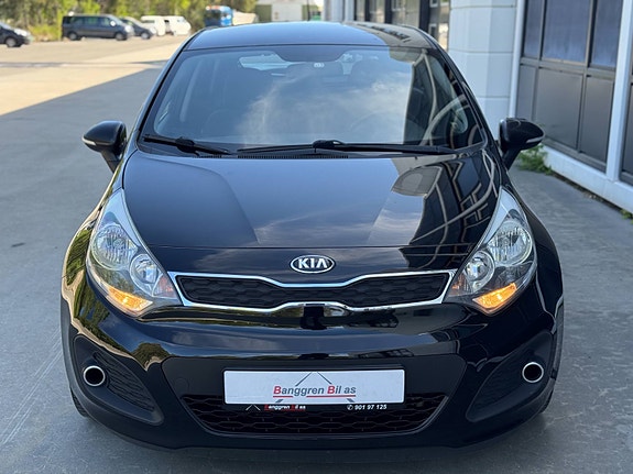 Kia Rio 10 of 30
