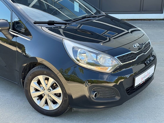 Kia Rio 7 of 30