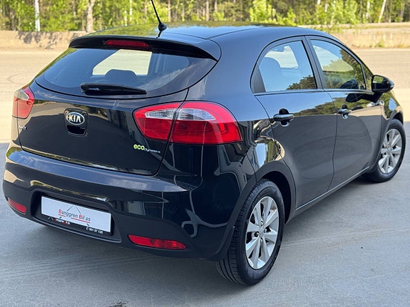Kia Rio 15 of 30