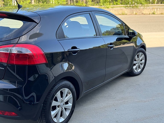 Kia Rio 13 of 30
