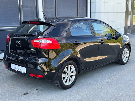 Kia Rio 16 of 30