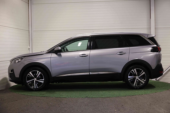 Peugeot 5008 3 of 5