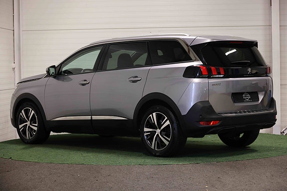 Peugeot 5008 4 of 5