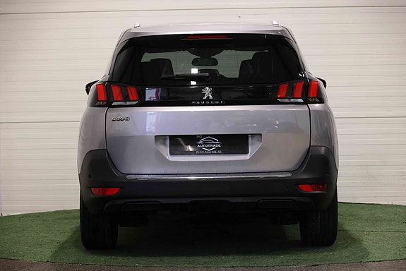 Peugeot 5008 5 of 5