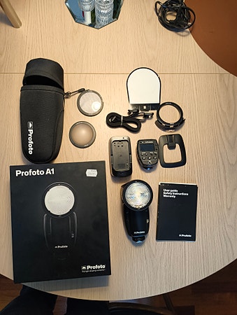 Profoto A1 med tilbehør og Air-trigger