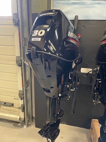 Mercury F 30 ELPT EFI - UTSTILLINGSMOTOR!