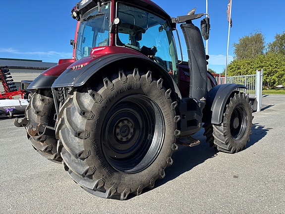 Valtra T234 Direct, fronthydraulikk, kun 3700 t. Nye dekk 2018, kr 1 249 000,-