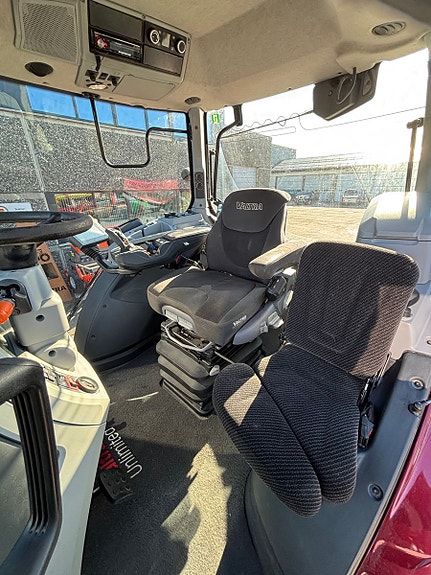 Valtra T234 Direct, fronthydraulikk, kun 3700 t. Nye dekk 2018, kr 1 249 000,-