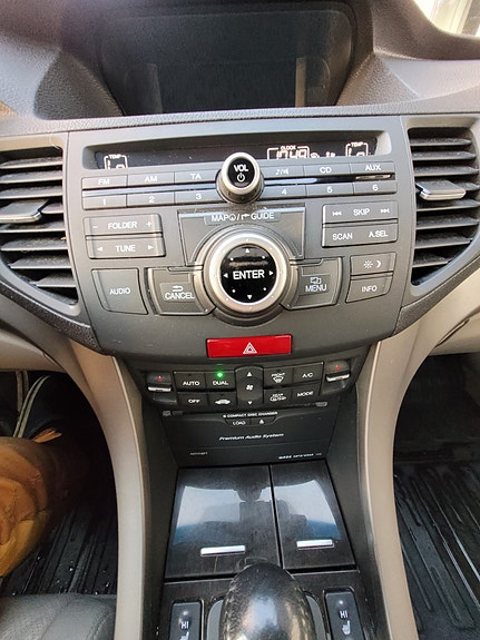 Honda Accord 18 of 28