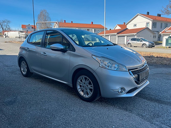 Peugeot 208 6 of 16