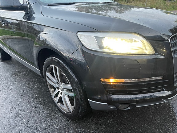 Audi Q7 3 of 30