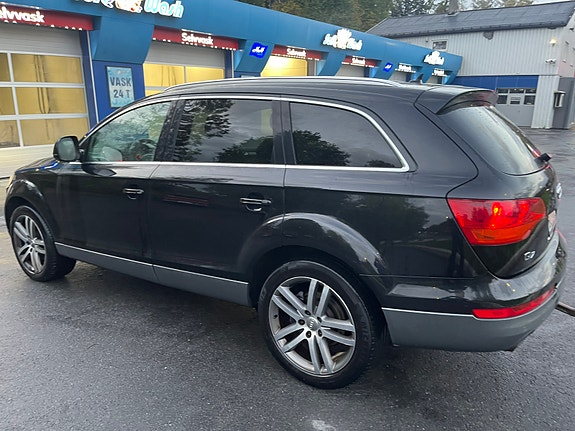 Audi Q7 13 of 30