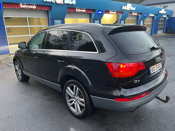 Audi Q7 11 of 30
