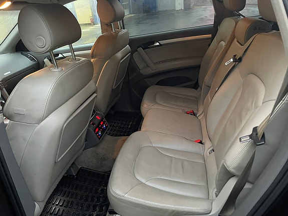 Audi Q7 25 of 30