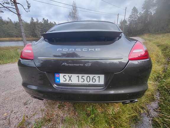 Porsche Panamera 12 of 20