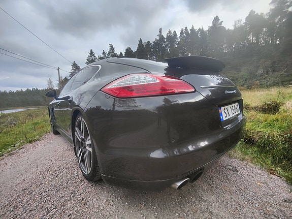Porsche Panamera 3 of 5