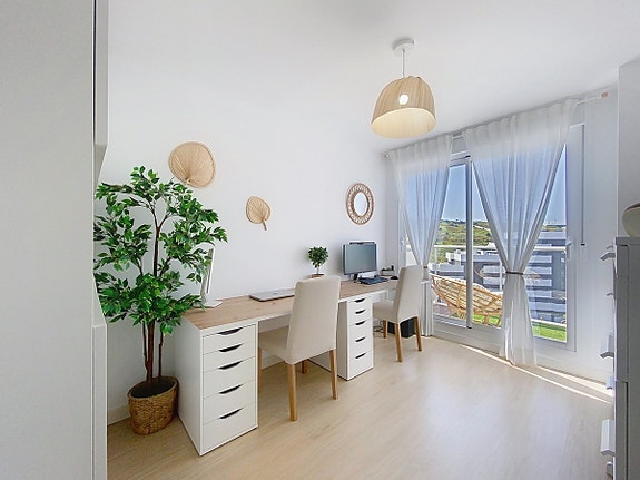 Moderne duplex-penthouse i Estepona sentrum | 70 m² takterrasse og basseng på taket