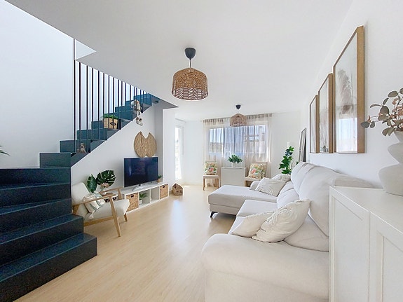 Moderne duplex-penthouse i Estepona sentrum | 70 m² takterrasse og basseng på taket