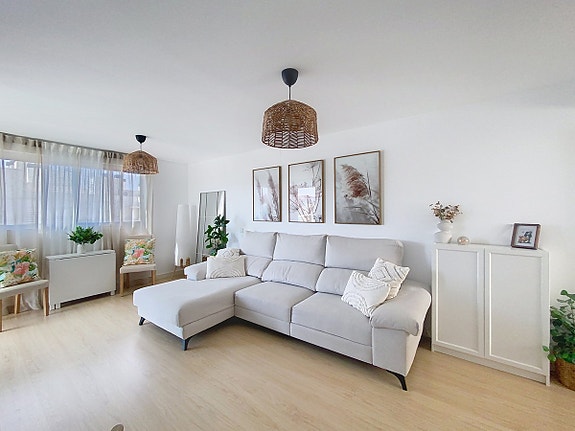 Moderne duplex-penthouse i Estepona sentrum | 70 m² takterrasse og basseng på taket