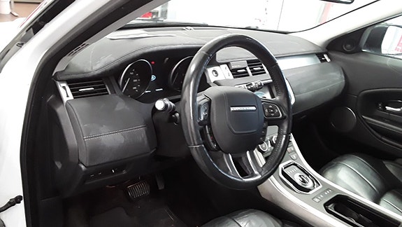 Land Rover Range Rover Evoque 14 of 30