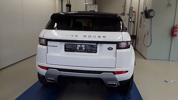 Land Rover Range Rover Evoque 8 of 30