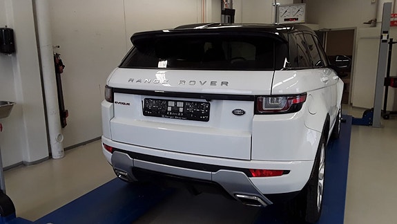 Land Rover Range Rover Evoque 9 of 30
