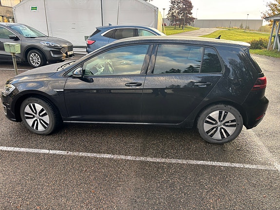 Volkswagen e-Golf VII 5 of 11