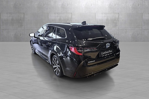 Toyota Corolla 3 of 27