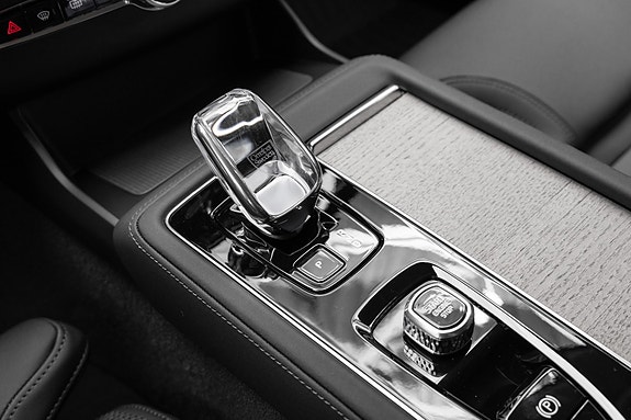 Volvo XC90 19 of 23