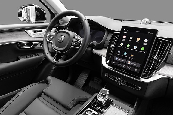 Volvo XC90 12 of 23