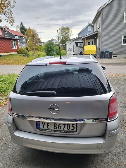 Opel Astra 3 of 5