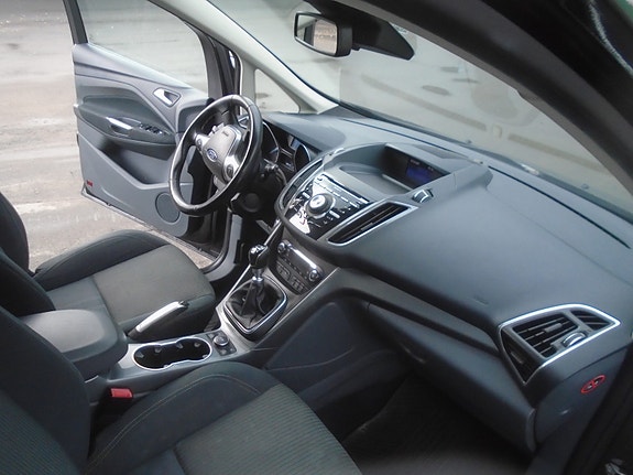Ford Grand C-MAX 12 of 18