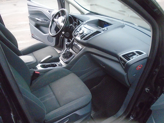 Ford Grand C-MAX 13 of 18
