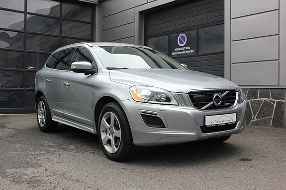 Volvo XC60 6 of 29